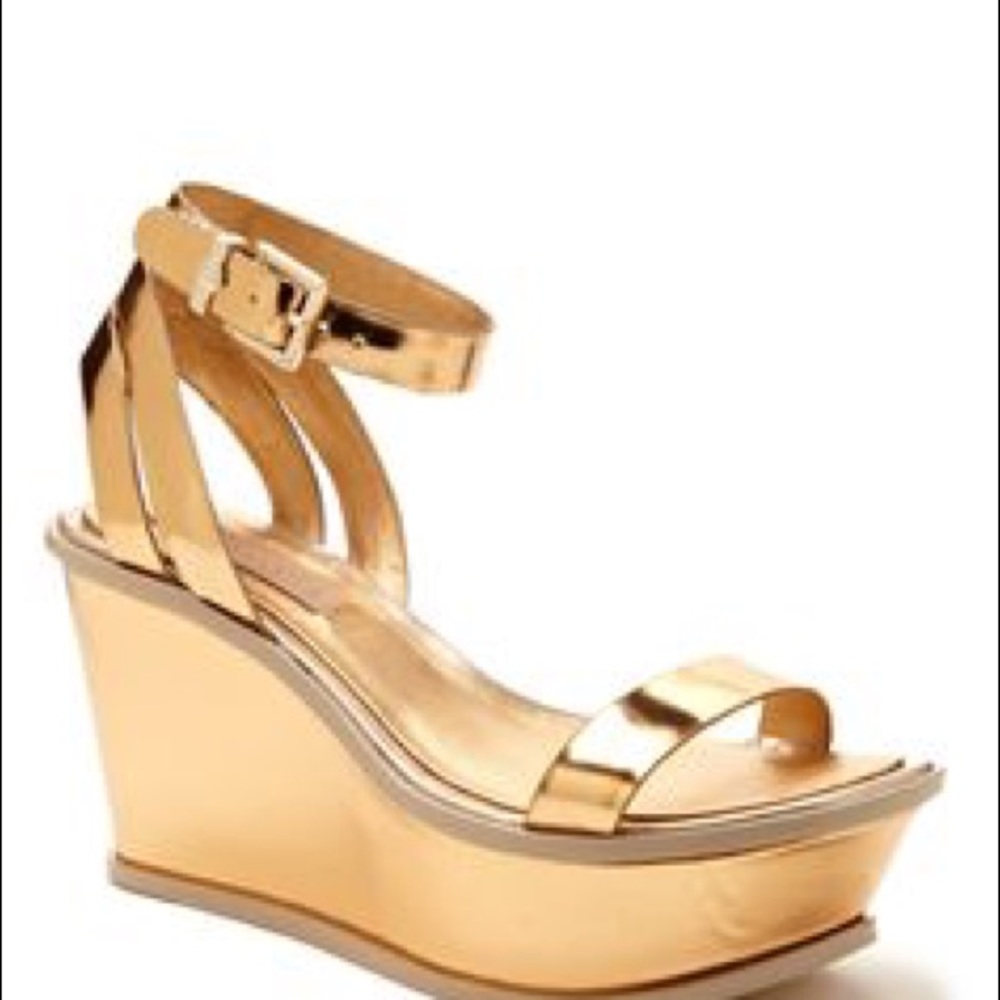 BCBG MAXAZRIA Harris Gold Platform Sandal - Picture 4 of 6